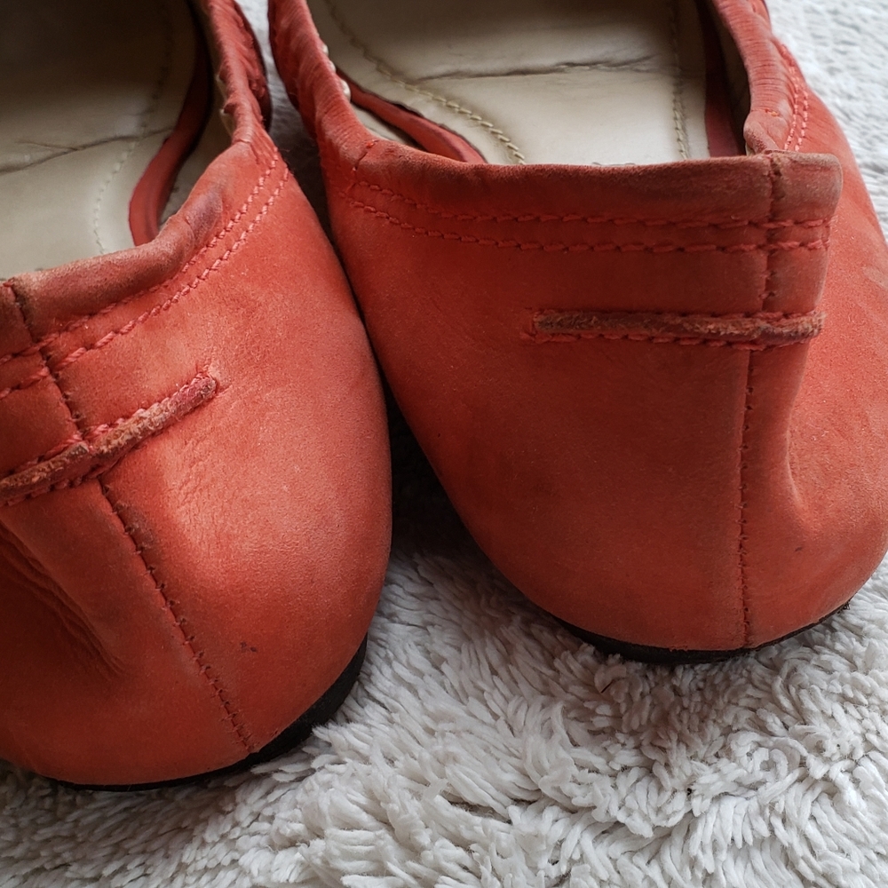 Elisabeth and James Coral Suede Flats sz 8 - Picture 4 of 4